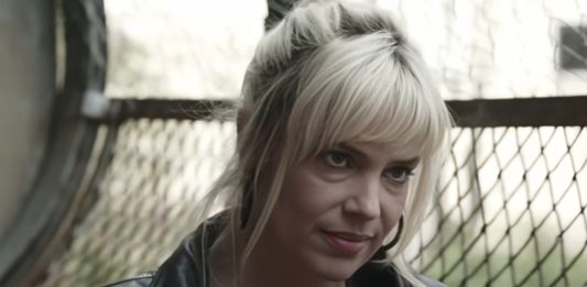 Casting figurazioni speciali per il nuovo film di Giorgia Farina con Micaela Ramazzotti Micaela Ramazzotti in una scena del film «Felicità»