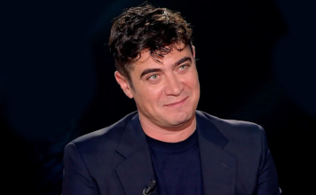 Casting aperto a Napoli: si cercano studenti per le riprese de «La meraviglia del mondo» con Riccardo Scamarcio Riccardo Scamarcio La meraviglia del mondo