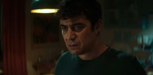 Riccardo Scamarcio in una scena del film "Muori di lei"