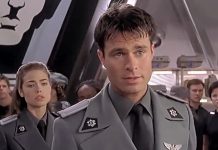 Addio a Patrick Muldoon, volto di “Days of Our Lives” e “Starship Troopers”: aveva 57 anni Patrick Muldoon in una scena del film “Starship Troopers”