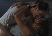 «The Drama – Un segreto è per sempre» conquista il box office: Zendaya e Pattinson in vetta Zendaya e Robert Pattinson in una scena del film «The Drama – Un segreto è per sempre»