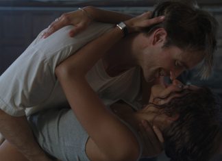 «The Drama – Un segreto è per sempre» conquista il box office: Zendaya e Pattinson in vetta Zendaya e Robert Pattinson in una scena del film «The Drama – Un segreto è per sempre»