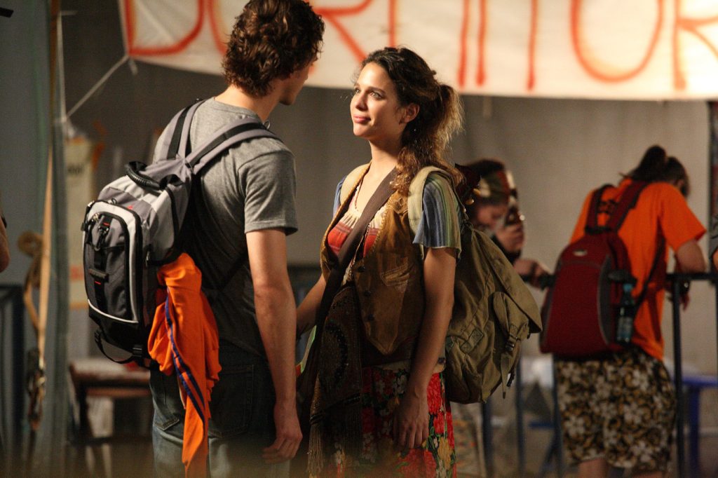 Una scena del film «Diaz» che ricostruisce le giornate del G8 di Genova del 2001 e la presenza dei giovani manifestanti.