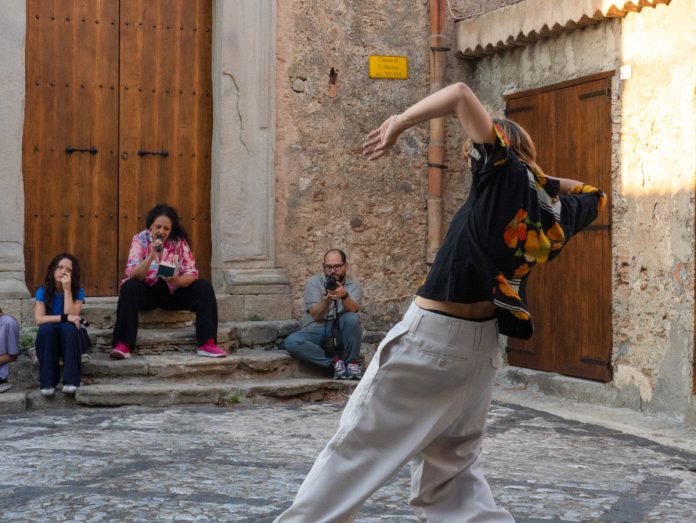 STARE AL MONDO, uno degli appuntamenti di InCastro Festival. Foto: Chiara Piovani. Courtesy Ufficio Stampa InCastro Festival.