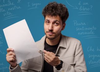Vincenzo Comunale in tournée nel 2027 con “Prima Pagina: Edizione Straordinaria” Vincenzo Comunale annuncia il tour teatrale 2027 con “Prima Pagina: Edizione Straordinaria”