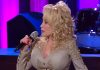 È morta Dolly Parton, leggenda della musica country e star di «9 to 5» Addio a Dolly Parton
